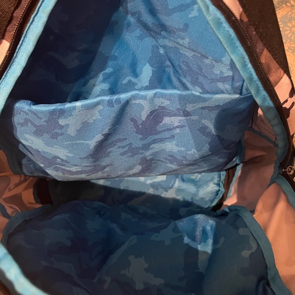 Used backpack - Picture 3 of 3